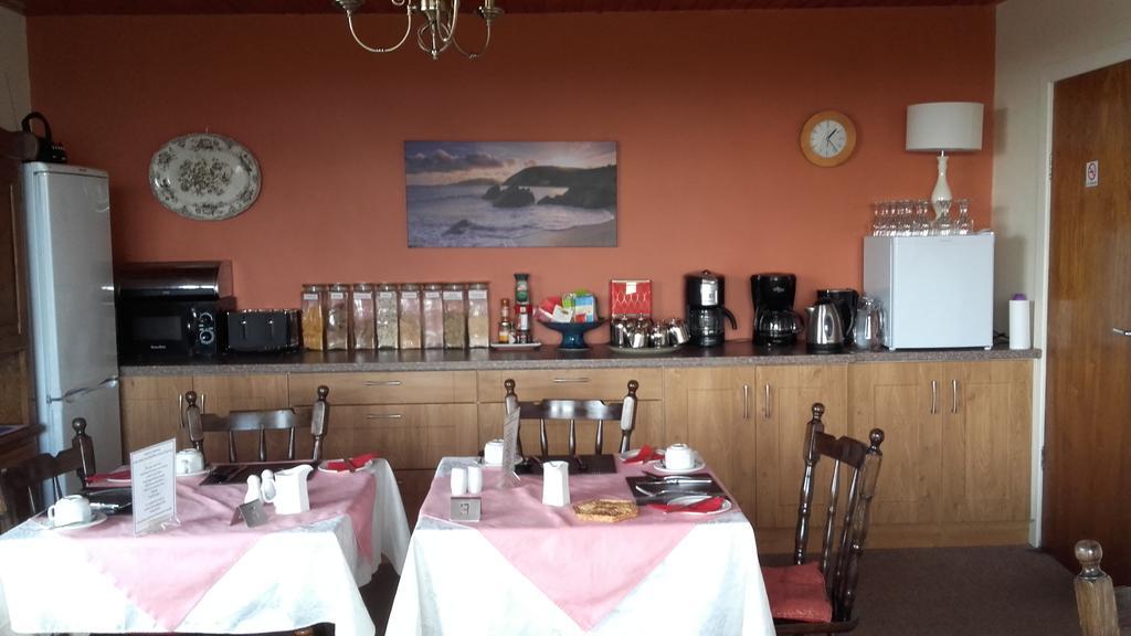 Moriartys Farmhouse Ventry Esterno foto