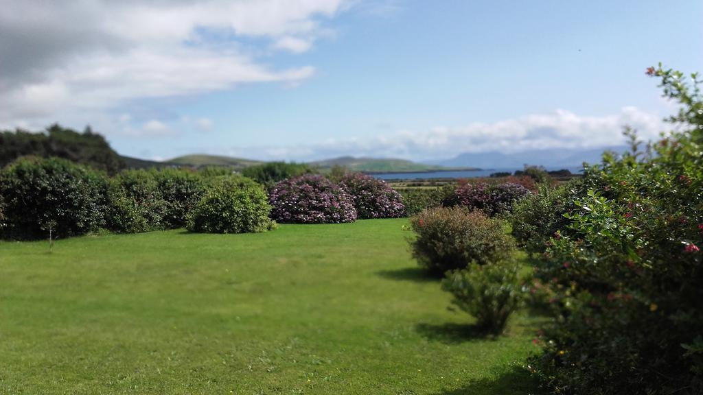 Moriartys Farmhouse Ventry Esterno foto